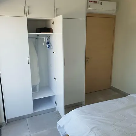 Egkomi Luxury Spacious Διαμέρισμα *